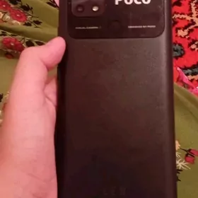Poco c40