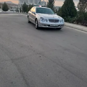 Mercedes-Benz E350 2006