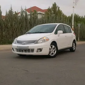 Nissan Versa 2012