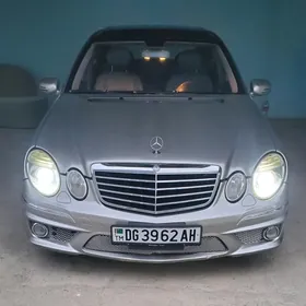 Mercedes-Benz E320 2004