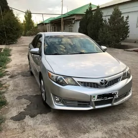 Toyota Camry 2013