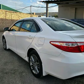 Toyota Camry 2016