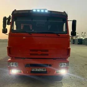 Kamaz 6520 2013