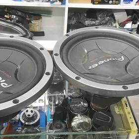 pioneer 900 w