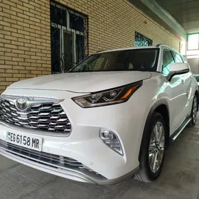 Toyota Highlander 2020