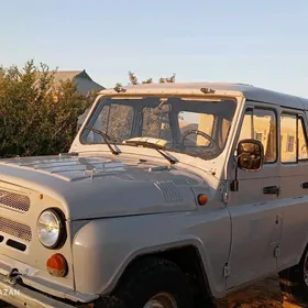 UAZ 469 2000