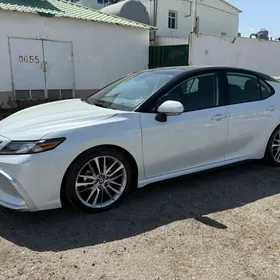 Toyota Camry 2023