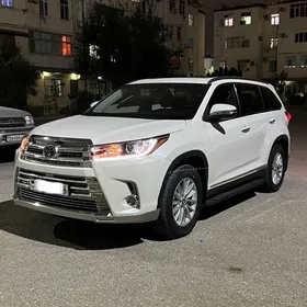 Toyota Highlander 2019