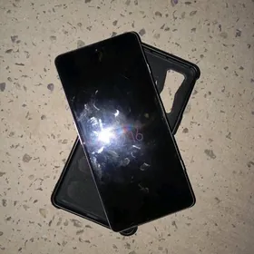 POCO F4 GT