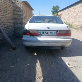 Toyota Carina 1993