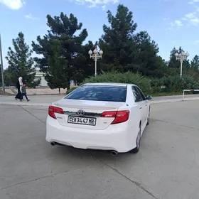 Toyota Camry 2012