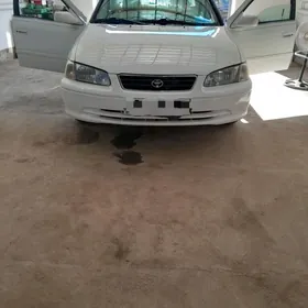Toyota Camry 2001