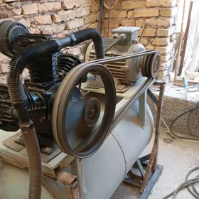 KOMPRESSOR