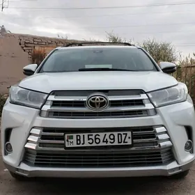 Toyota Highlander 2019