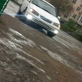 Toyota Camry 1999