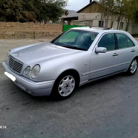 Mercedes-Benz E320 1998