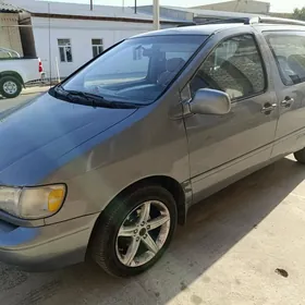 Toyota Sienna 1999