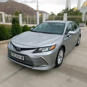Toyota Camry 2021