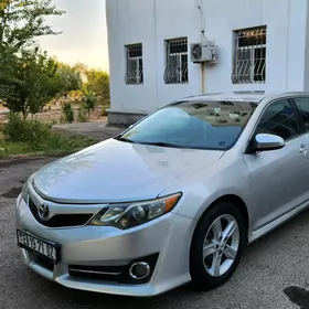 Toyota Camry 2012