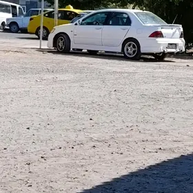 Mitsubishi Lanser 2002
