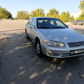 Toyota Camry 2001