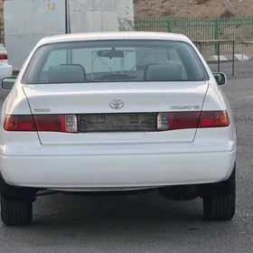 Toyota Camry 2000