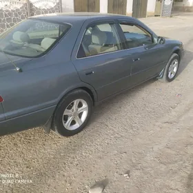 Toyota Camry 2000