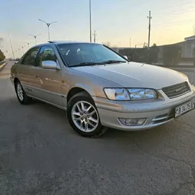 Toyota Camry 2000