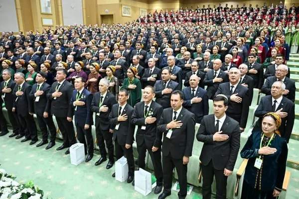 Aşgabatda Dünýä türkmenleriniň ynsanperwer birleşiginiň XXVI maslahaty geçirildi