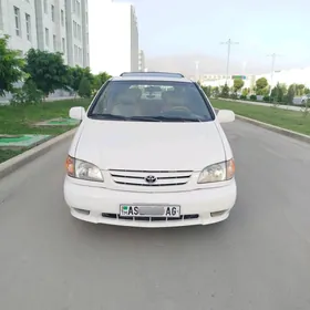 Toyota Sienna 2000