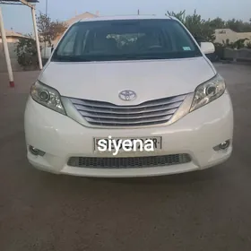 Toyota Sienna 2010