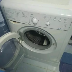Стиральная машинка.