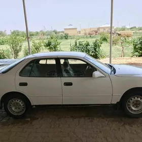 Toyota Camry 1995