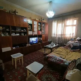 СРОЧНО Ким район 4ком 3 этаж
