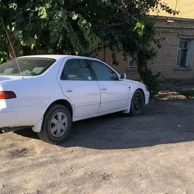 Toyota Camry 1999
