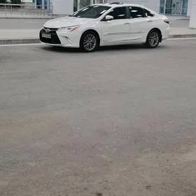 Toyota Camry 2016