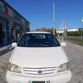 Toyota Sienna 2000