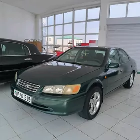 Toyota Camry 2000