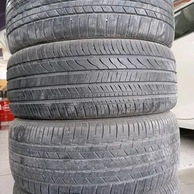 Dunlop 235 45 18