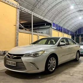 Toyota Camry 2016