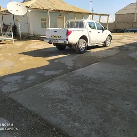 Mitsubishi L200 2007