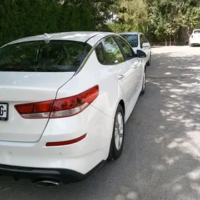 Kia Optima 2019