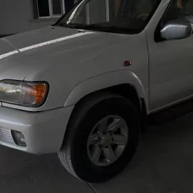 Nissan Pathfinder 2001