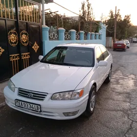 Toyota Camry 2000