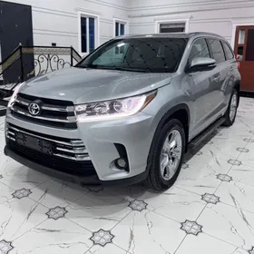 Toyota Highlander 2019