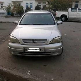 Opel Astra 2000