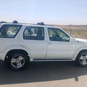 Infiniti QX4 2001