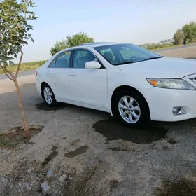 Toyota Camry 2011
