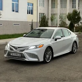 Toyota Camry 2018
