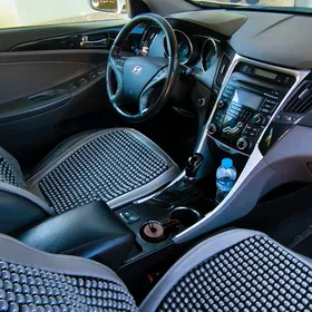 Hyundai Sonata 2013